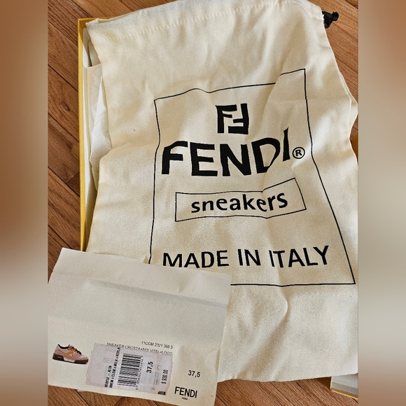 Fendi Sneaker - Picture 10 of 11